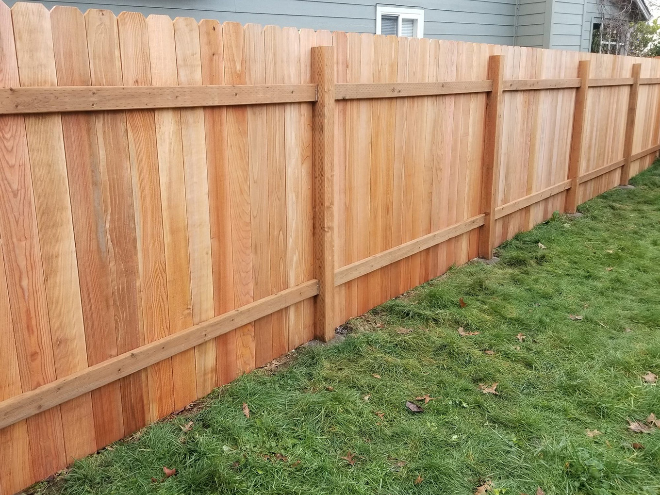Brampton ON stockade style wood fence